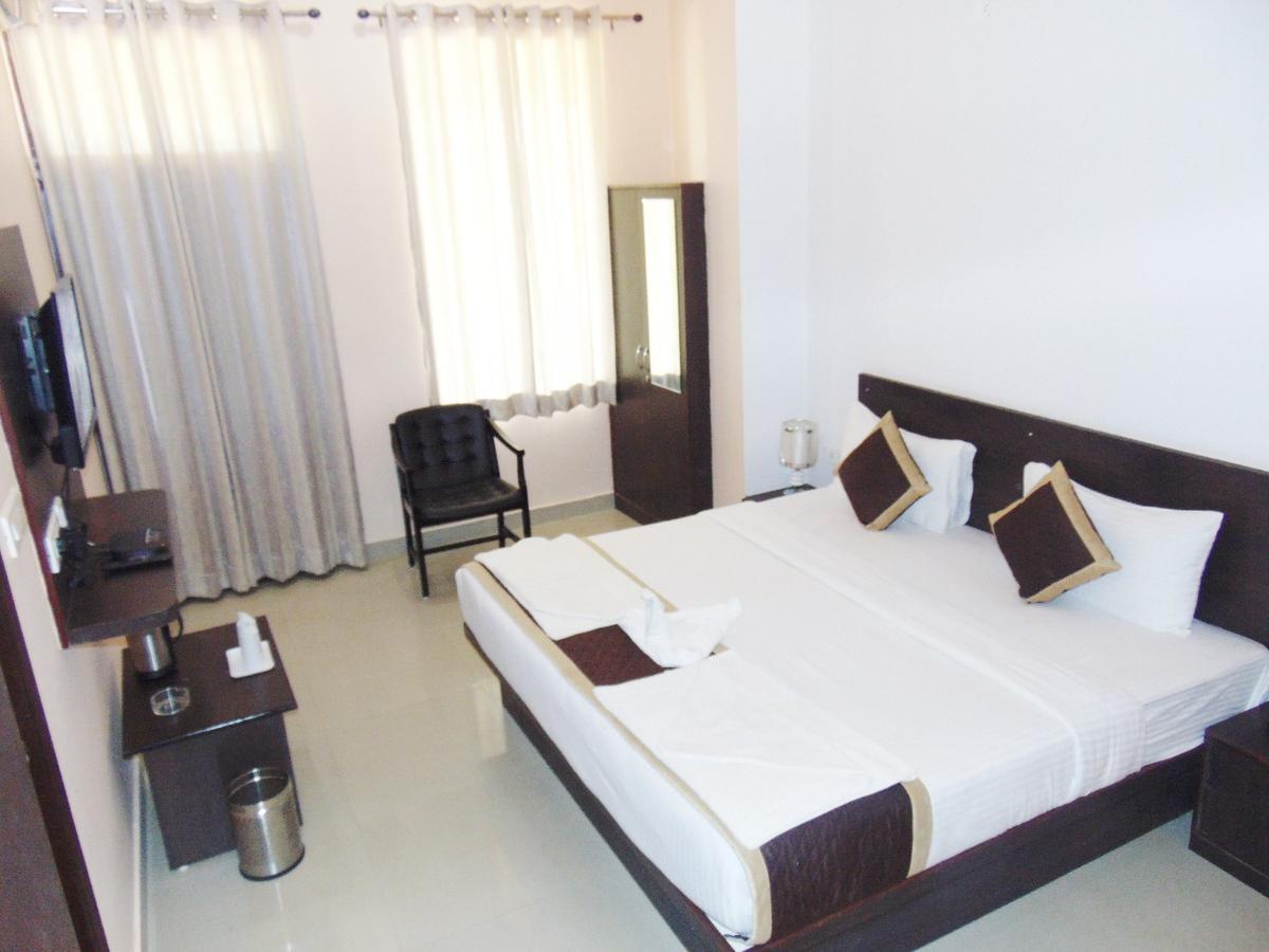 Makrana Raj Hotel Sikar エクステリア 写真